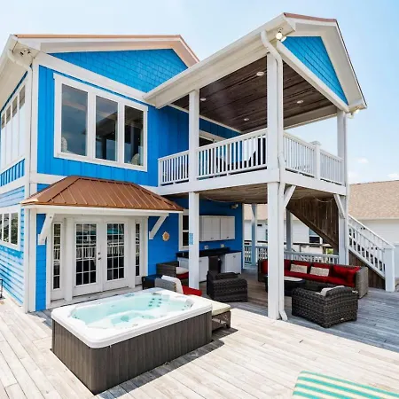 Villa Paws. . . And Relax. A Pf Getaway In The Clouds